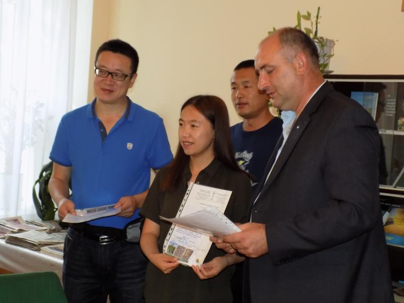 ��� ���������� ��������� �������� ����������� �����쳿 ���� �������� ���������� (���) �� ��� � ���-����������� Litao Zhao