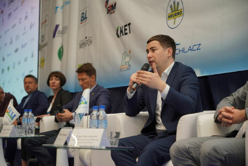 Україна хоче відійти від імпорту молочної продукції та розвивати внутрішнього виробника, - Роман Лещенко