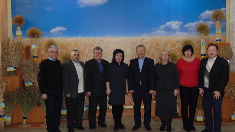 1 лютого в Інституті зрошуваного землеробства НААН пройшла зустріч науковців установи з делегацією ТОВ НВП "5 елемент" на чолі з Володимиром Білим.  